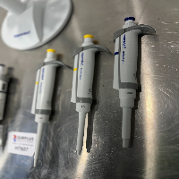 Eppendorf Research Plus x6 Pipettes image 1